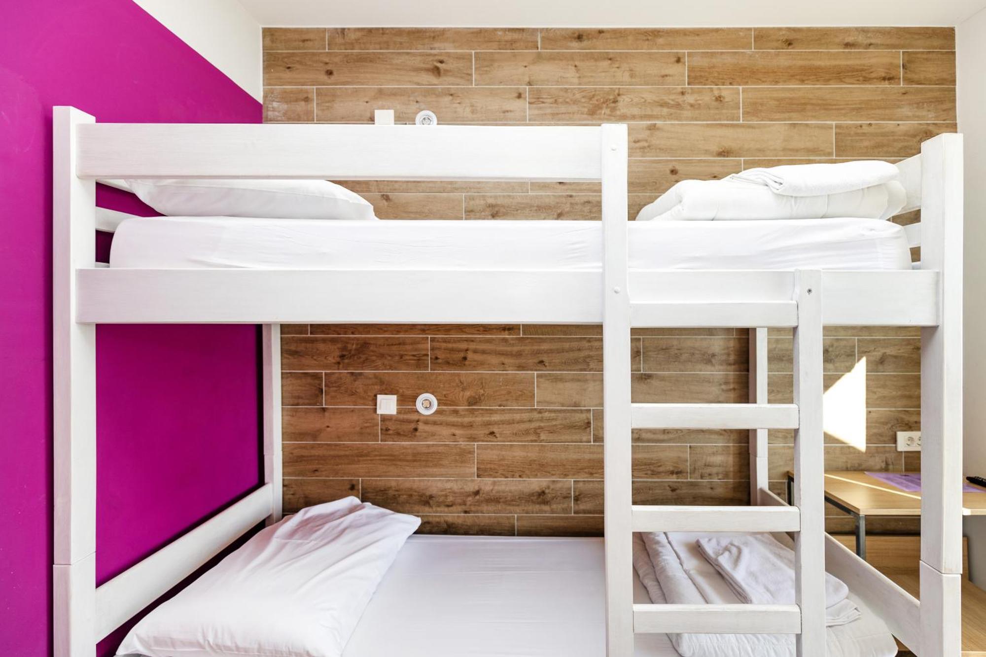 Link Hostel